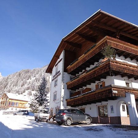 Albergo Alisander Корвара-ін-Бадія Екстер'єр фото