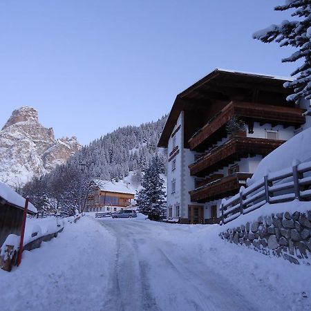 Albergo Alisander Корвара-ін-Бадія Екстер'єр фото