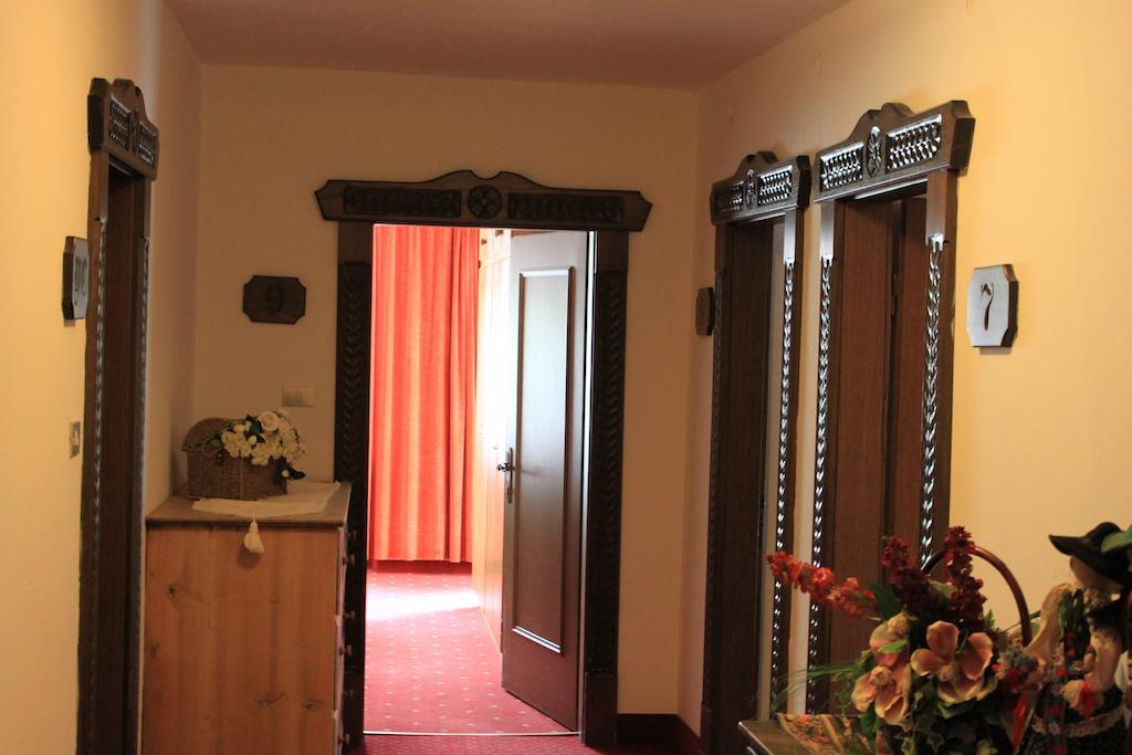 Albergo Alisander Корвара-ін-Бадія Екстер'єр фото